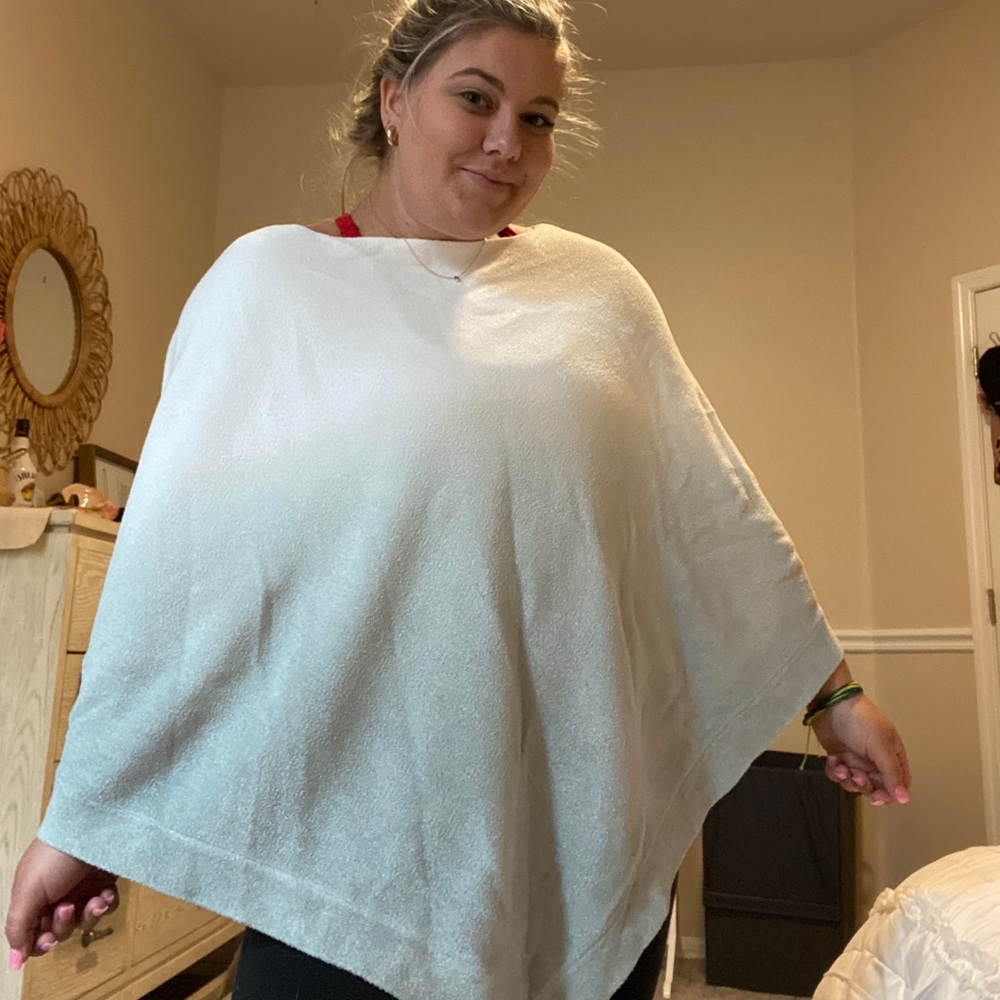 Barefoot dreams poncho